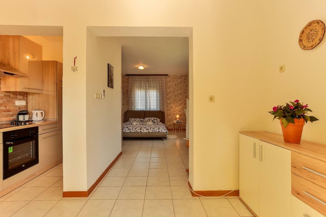 Apartments Dora Victoria Dream Medolino Esterno foto
