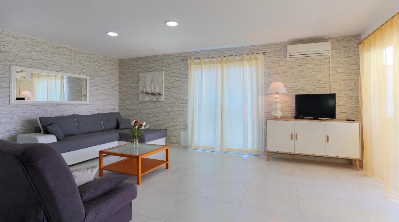 Apartments Dora Victoria Dream Medolino Esterno foto